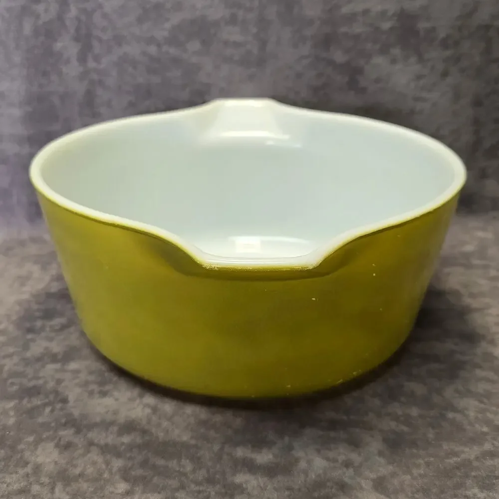 Vintage Pyrex Town & Country Cinderella Nesting Mixing Pouring Bowl 444 4 QT.
